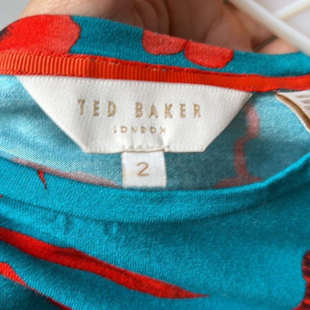 Ted Baker Turquoise and Red Floral Short Sleeve Tee. Sz 2 (US Sz 4-6). Gorgeous